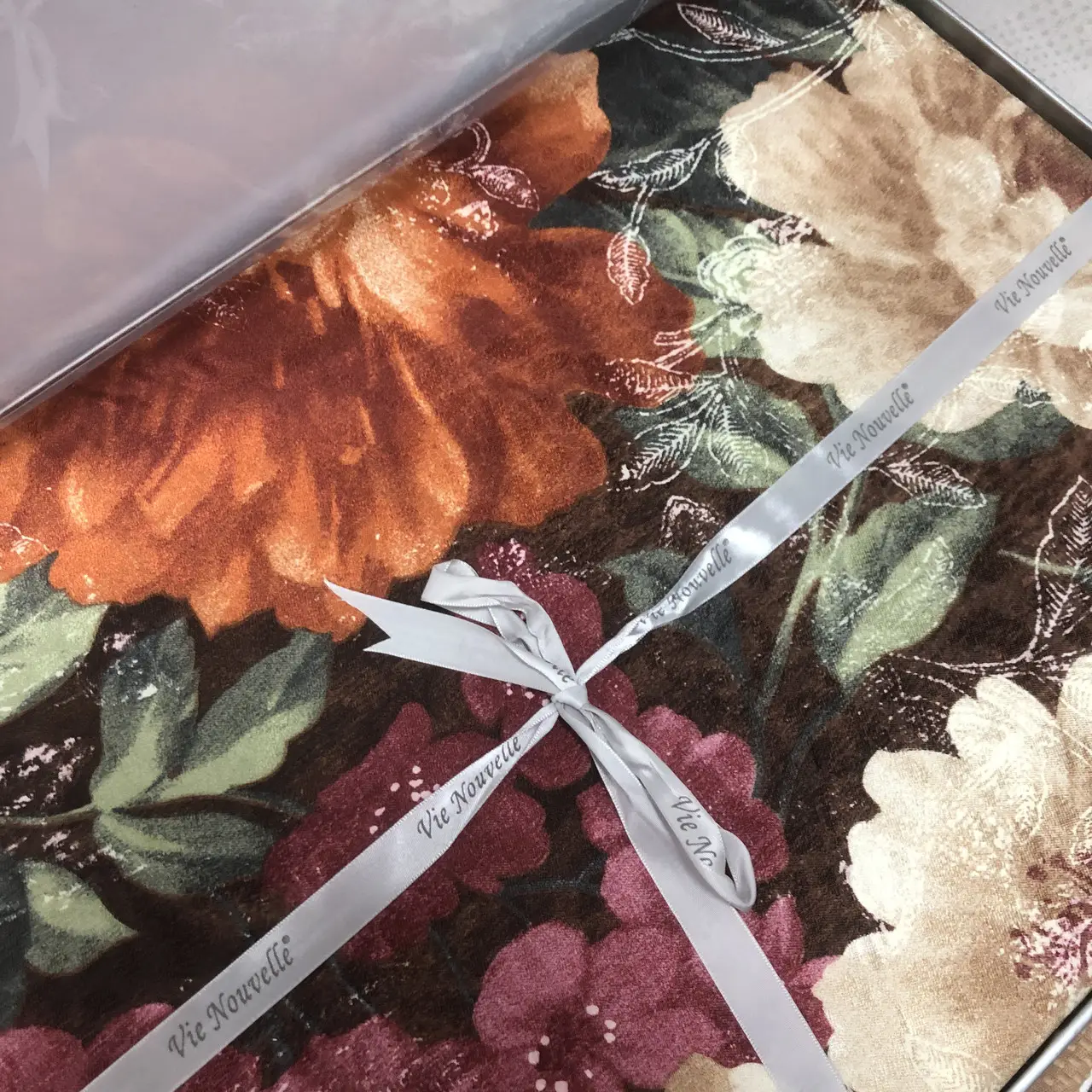 Постільна білизна Vie Nouvelle жаккард із шовковою вишивкою євро 200х220 JE-001