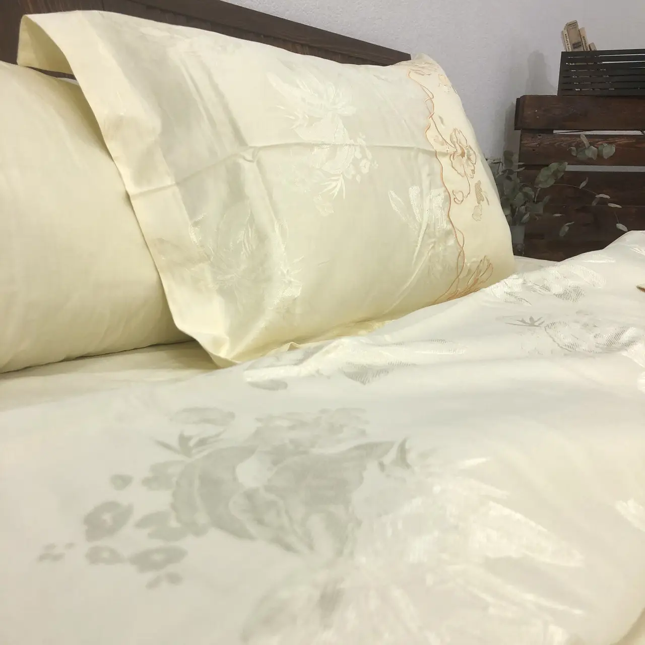 Постільна білизна Ailin жаккард з вишивкою євро 200×220 JE-41