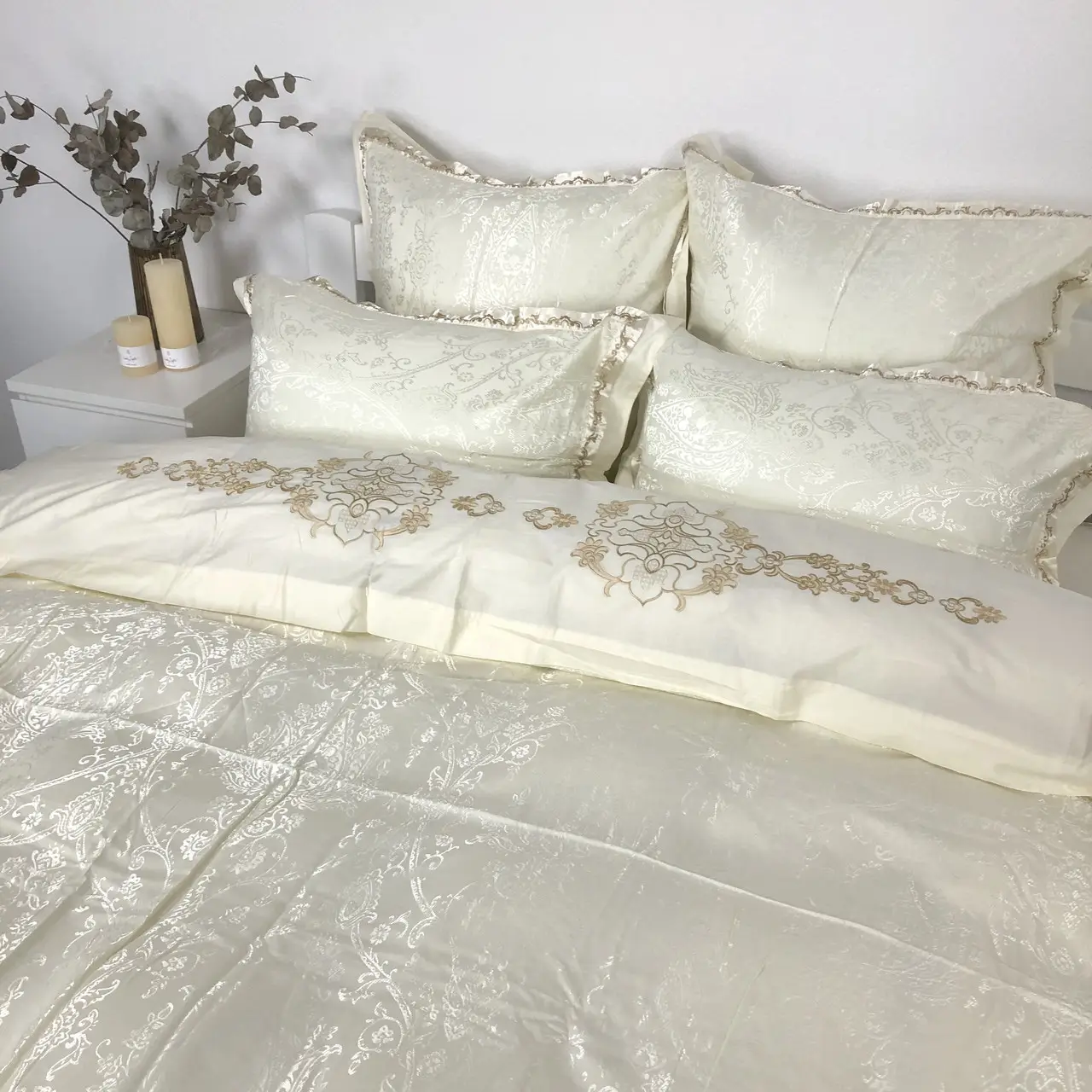 Постельное белье Vie Nouvelle жаккард с шёлковой вышивкой евро 200х220 JE-B03