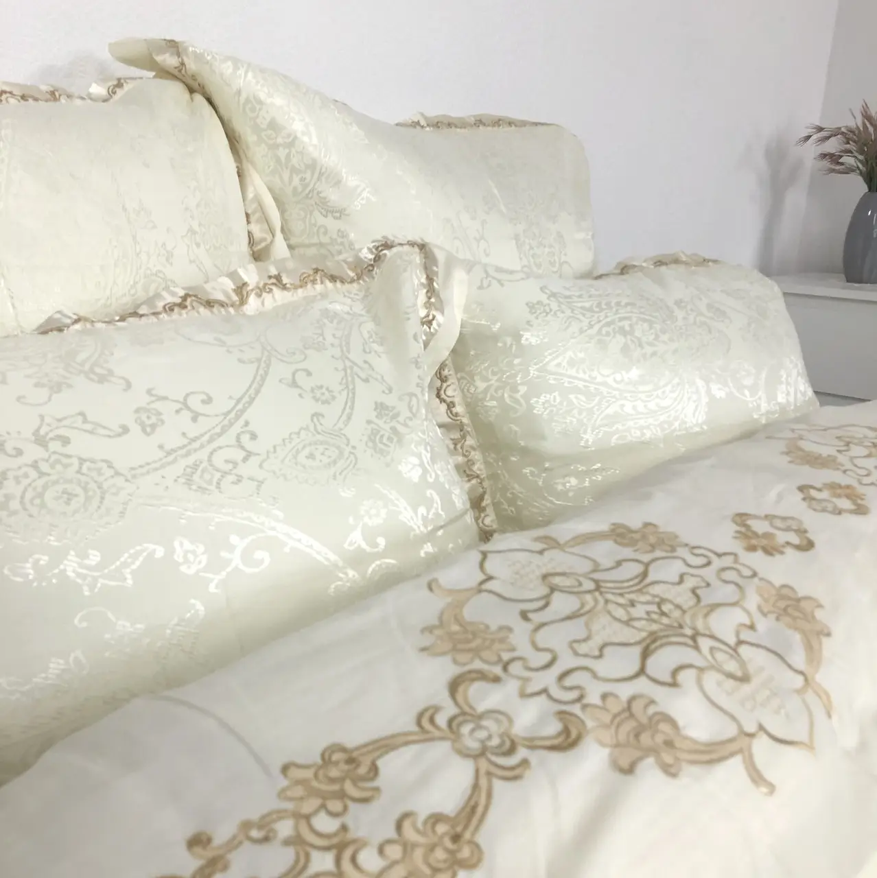 Постельное белье Vie Nouvelle жаккард с шёлковой вышивкой евро 200х220 JE-B03