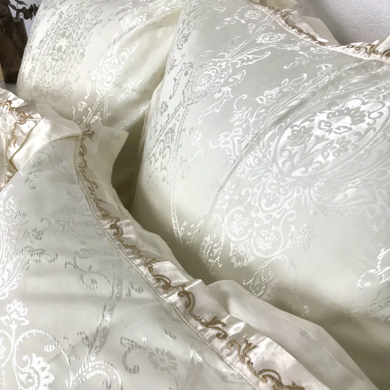 Постельное белье Vie Nouvelle жаккард с шёлковой вышивкой евро 200х220 JE-B03