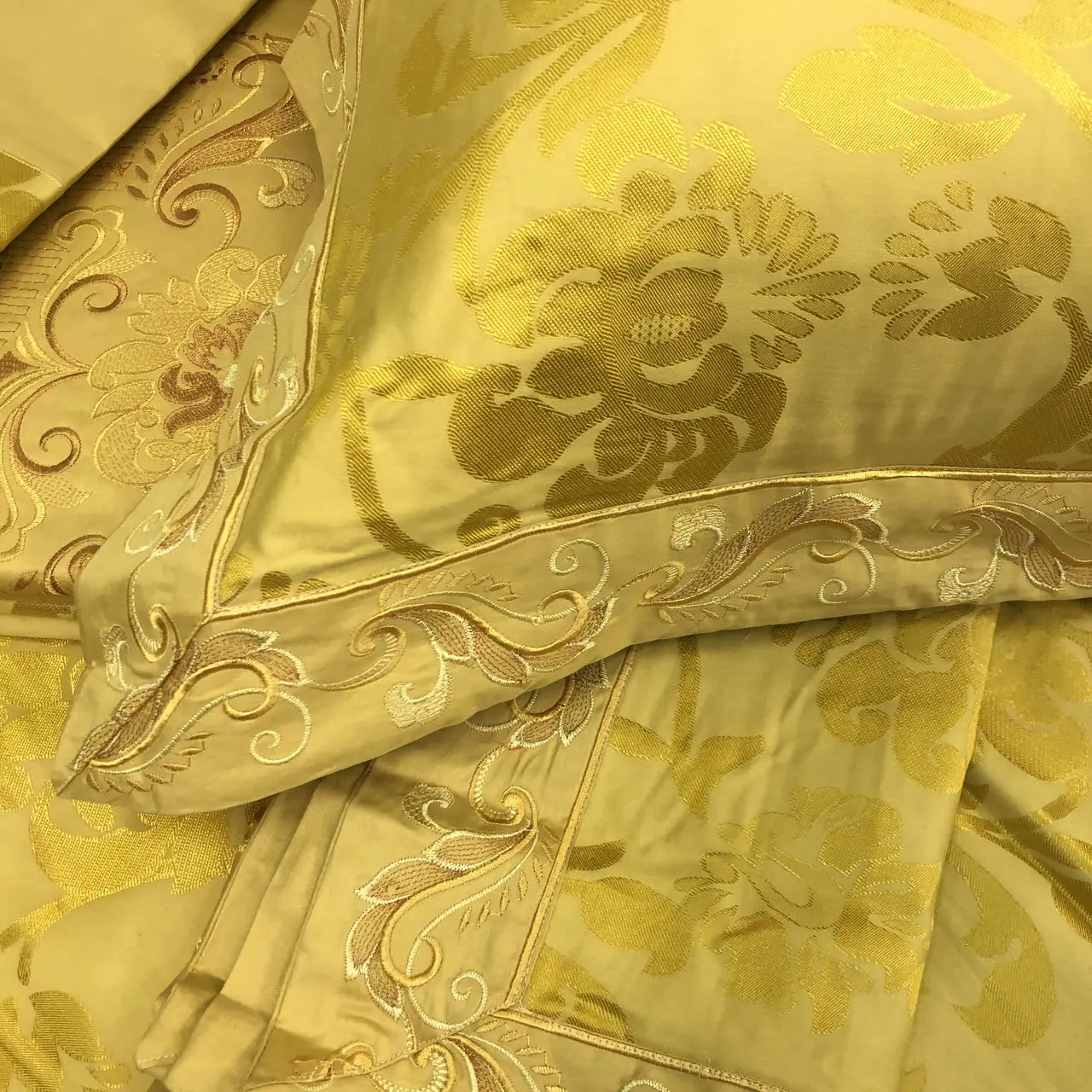 Постільна білизна Vie Nouvelle жакард з вишивкою євро 200×220 JE-056