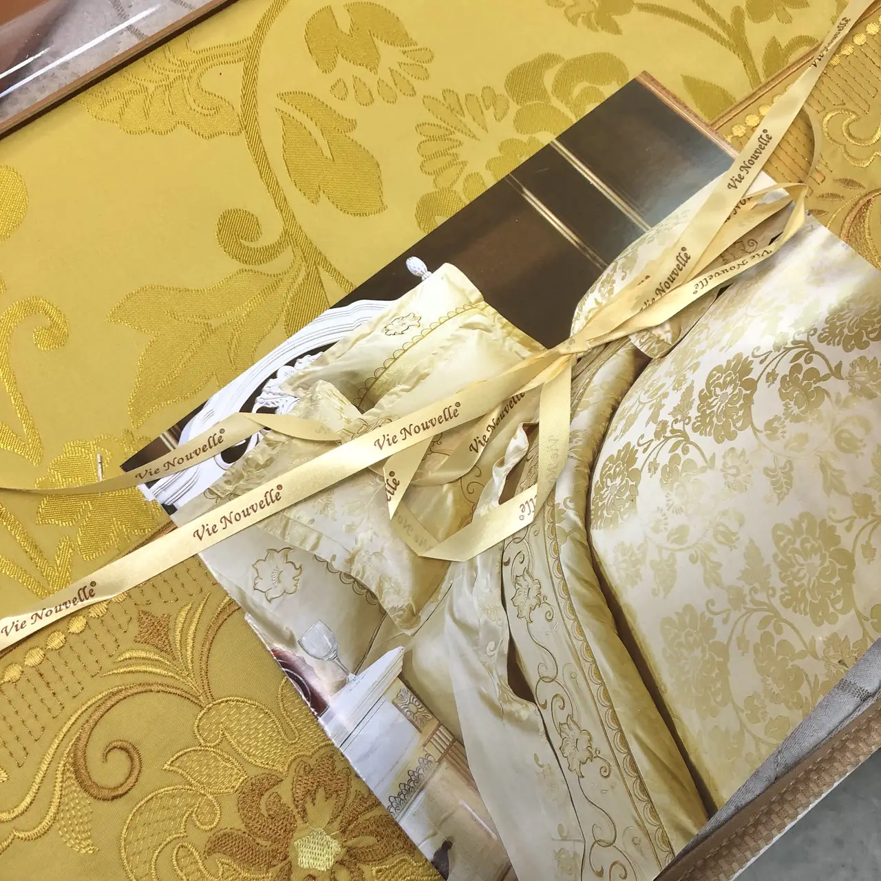 Постільна білизна Vie Nouvelle жакард з вишивкою євро 200×220 JE-056