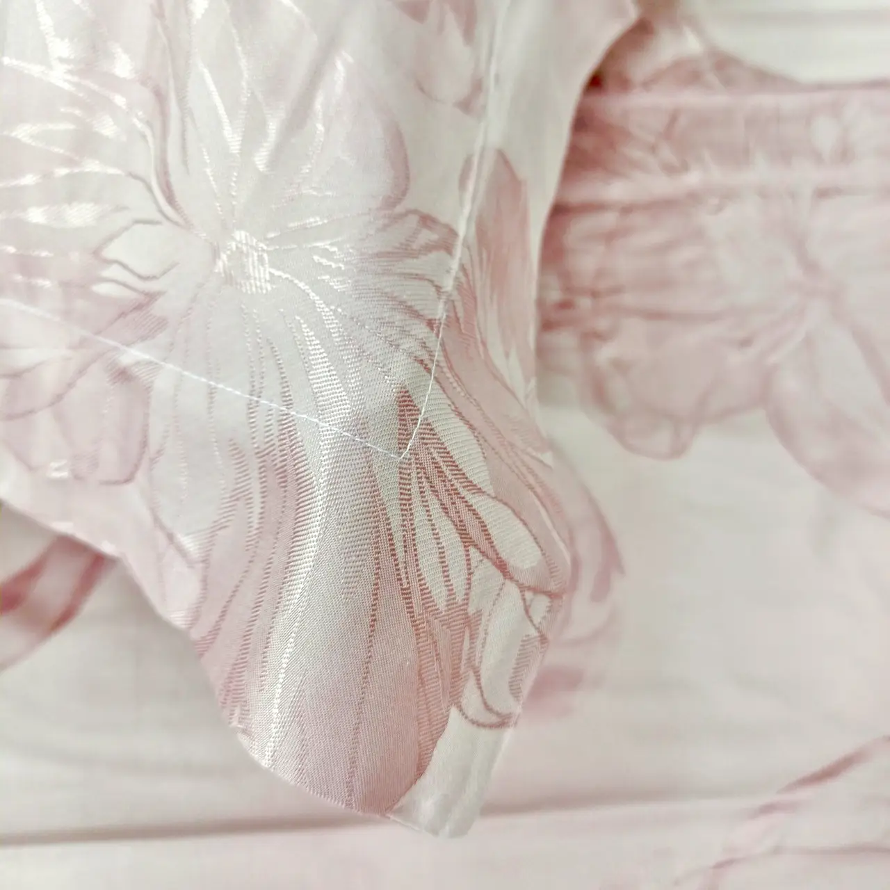 Постільна білизна Ailin жаккард з вишивкою євро 200×220 JE-21E Рожевий