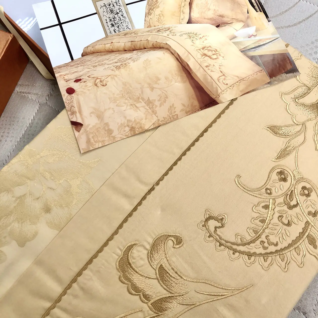 Постельное белье Vie Nouvelle жаккард с вышивкой JE-323