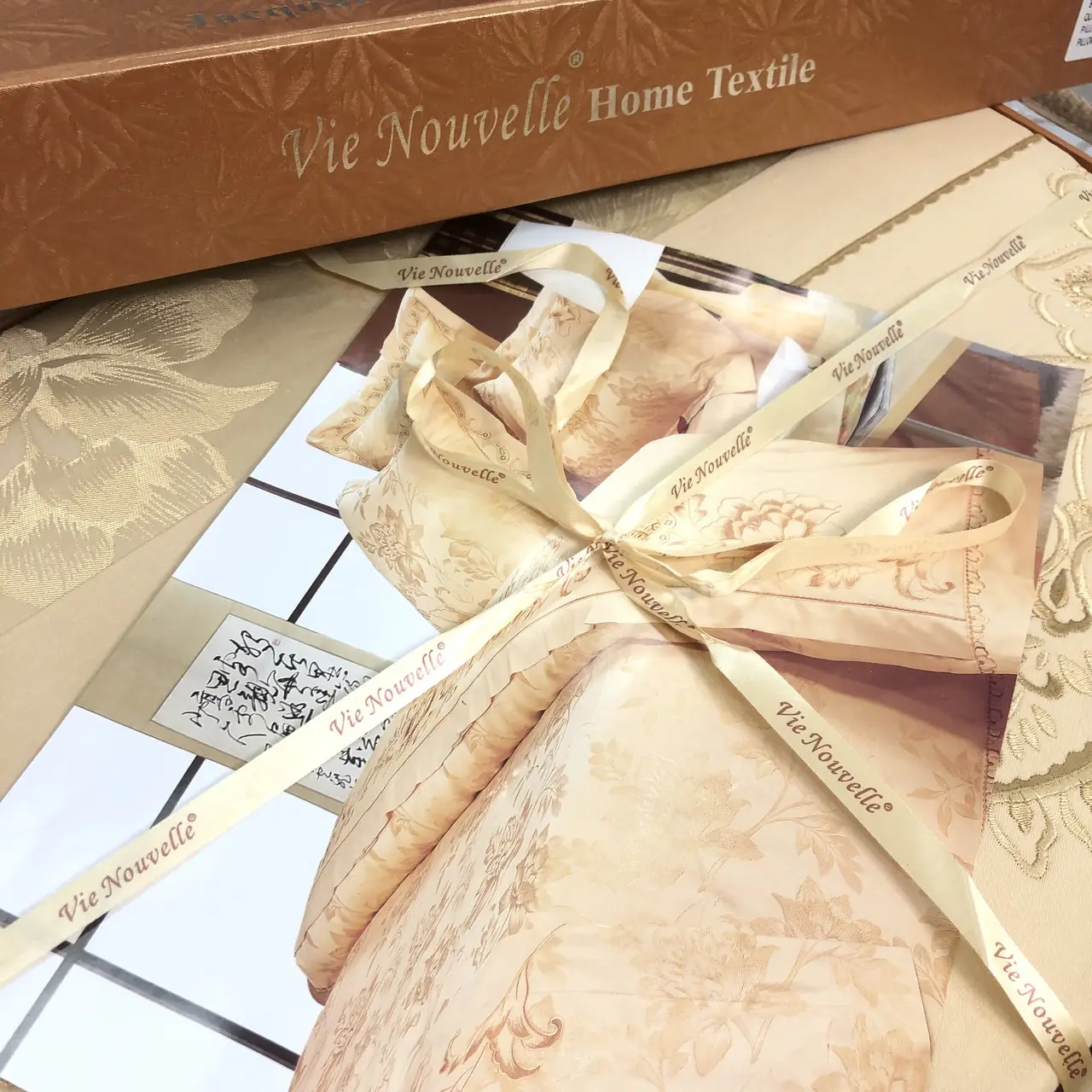 Постельное белье Vie Nouvelle жаккард с вышивкой JE-323