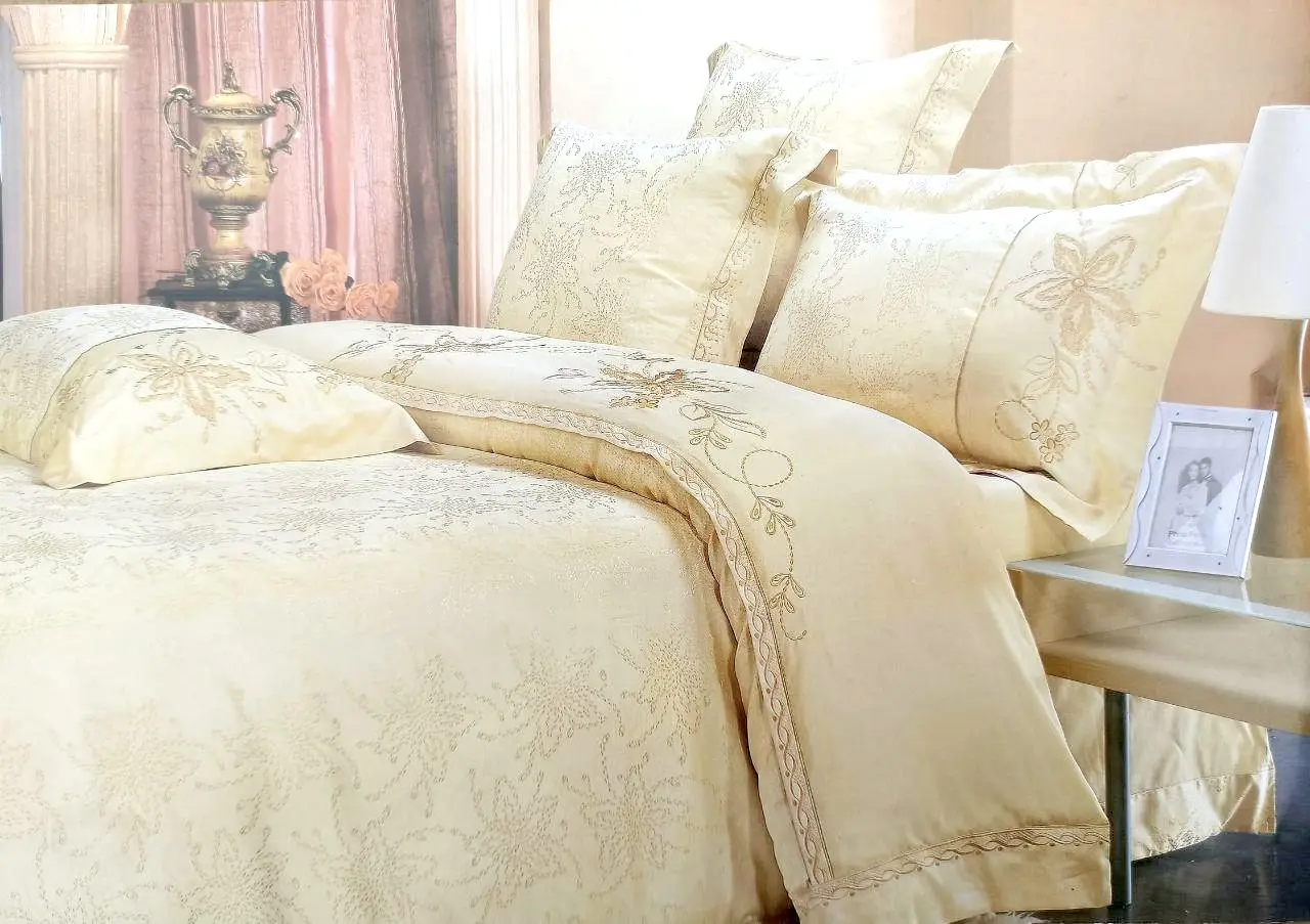 Постельное белье Vie Nouvelle жаккард с вышивкой JE-335