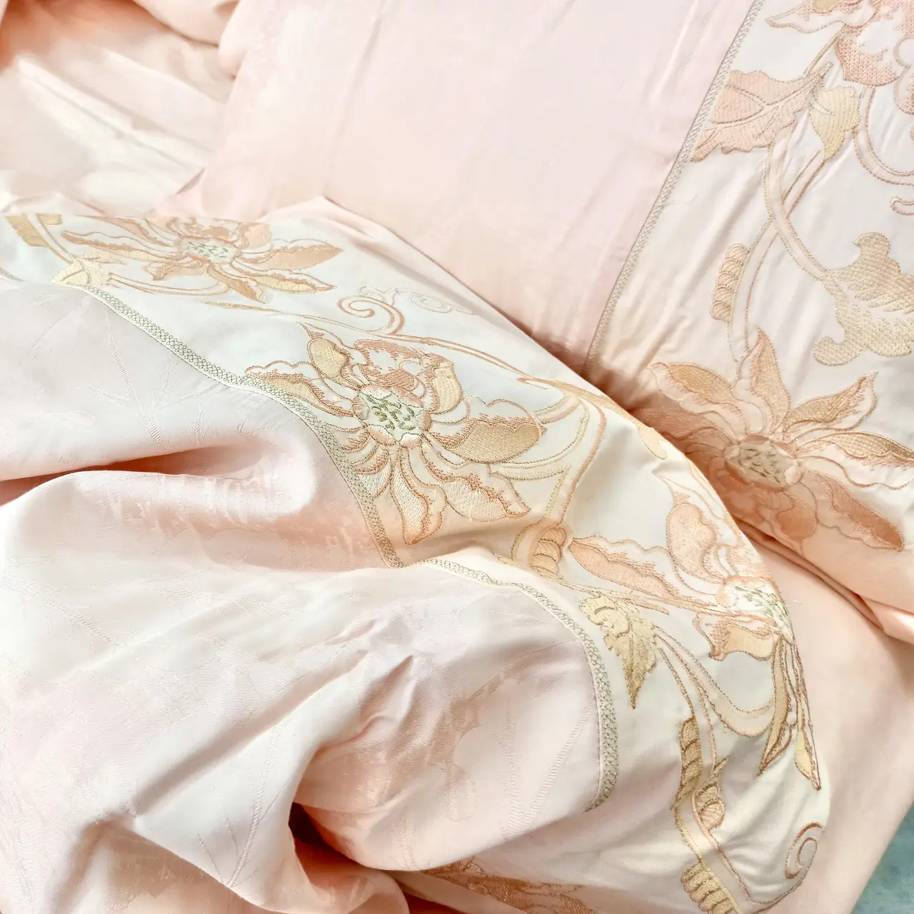 Постельное белье Ailin жаккард с вышивкой евро 200×220 JE-40E