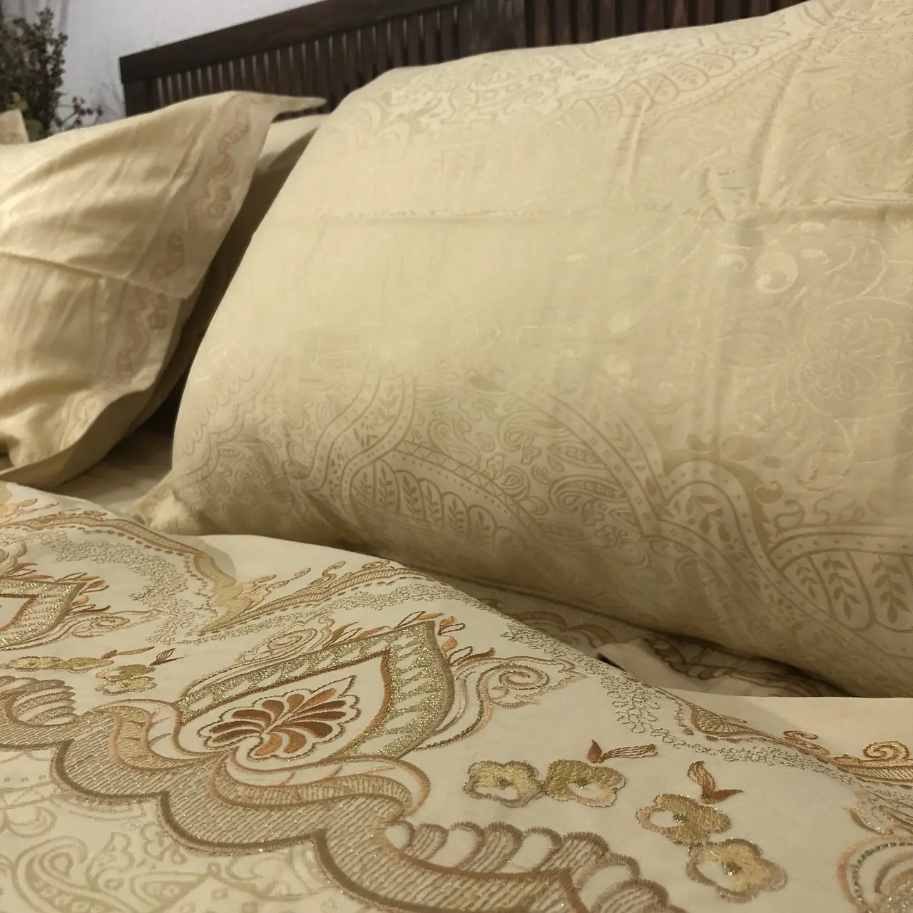 Постельное белье Ailin жаккард с вышивкой евро 200×220 JE-42E