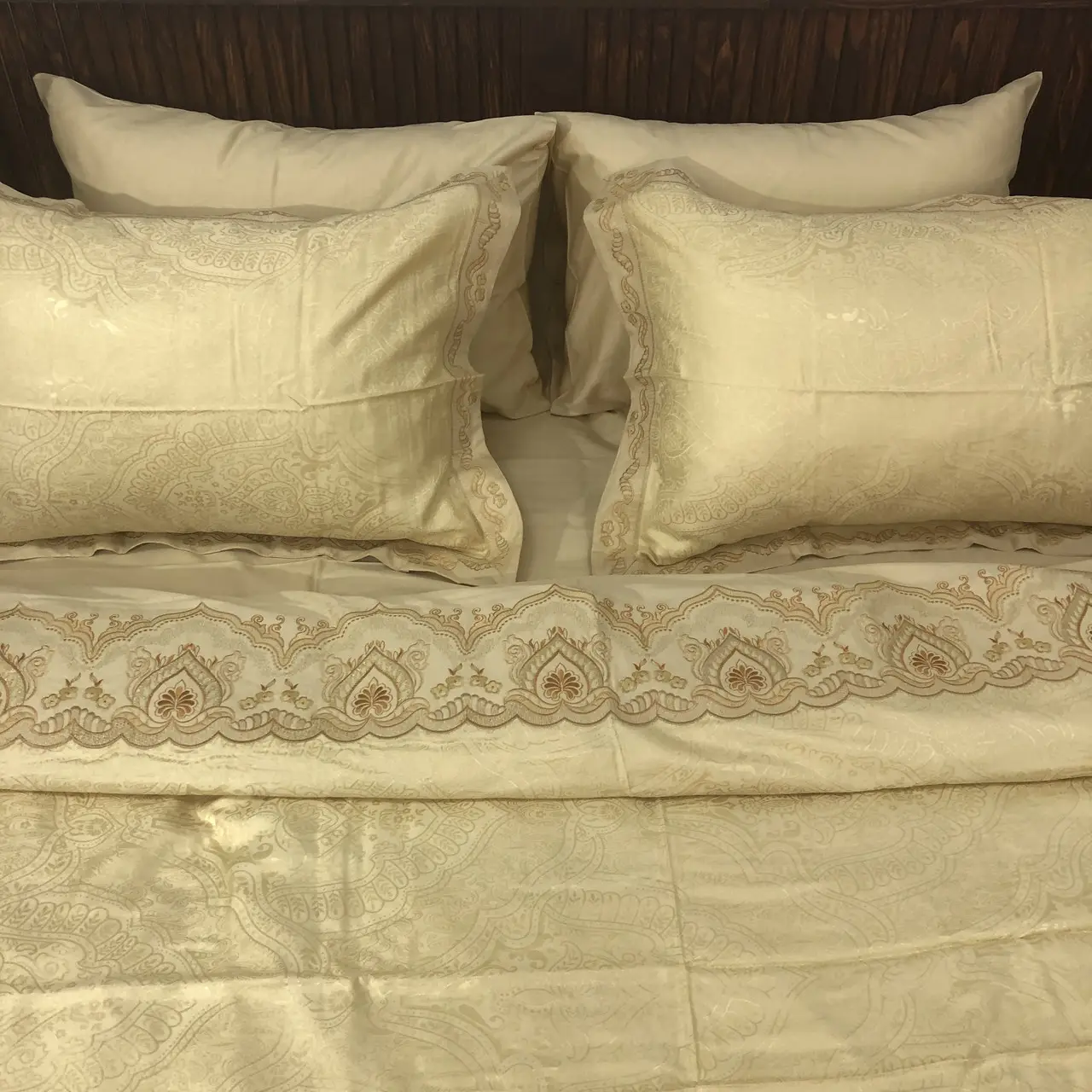 Постельное белье Ailin жаккард с вышивкой евро 200×220 JE-42E