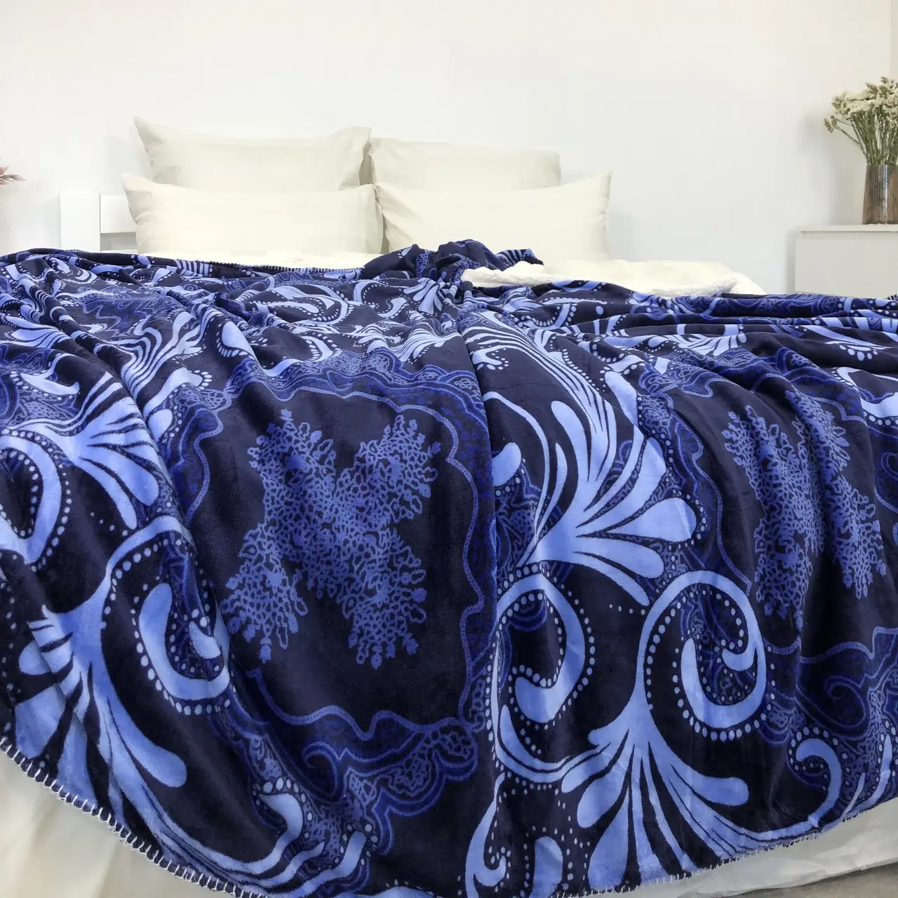 Плед покривало з овчинкою Vie Nouvelle 215×235 вензеля сині