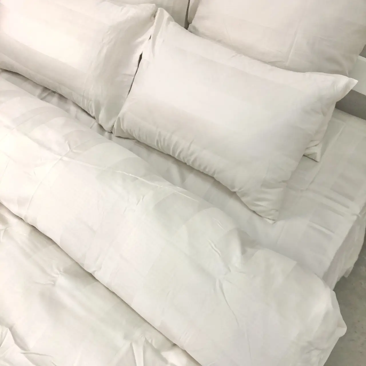 Постільна білизна Woodbury’s страйп-сатин Off-white 5